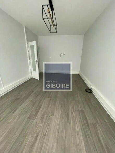 Bureau dans Rennes à vendre - Photo de l’immeuble – Image 3 sur 5