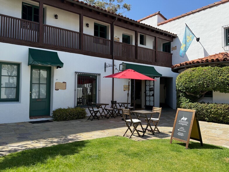 30 El Paseo, Santa Barbara, CA à louer - Photo principale – Image 1 sur 1