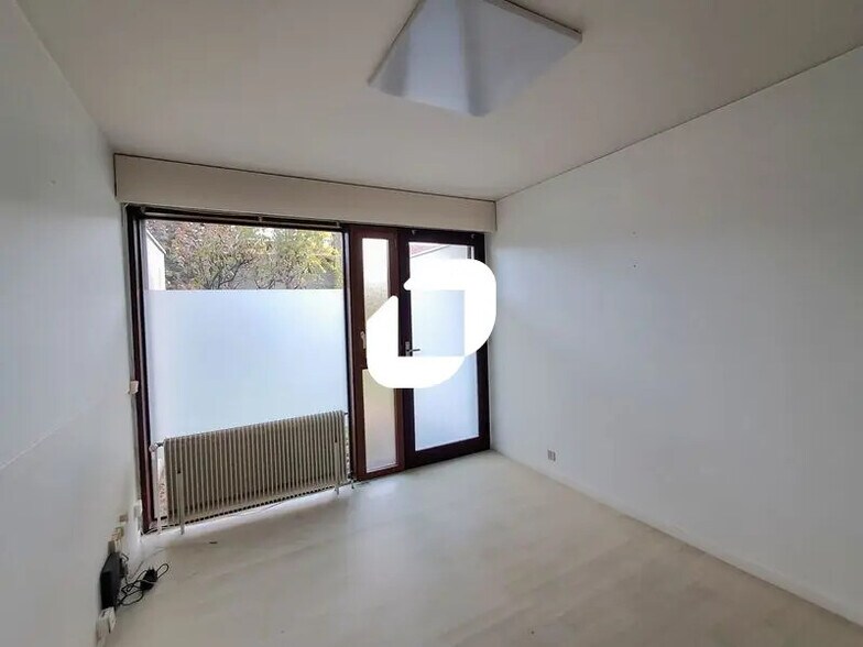 Bureau dans Bordeaux à louer - Photo de l’immeuble – Image 3 sur 13