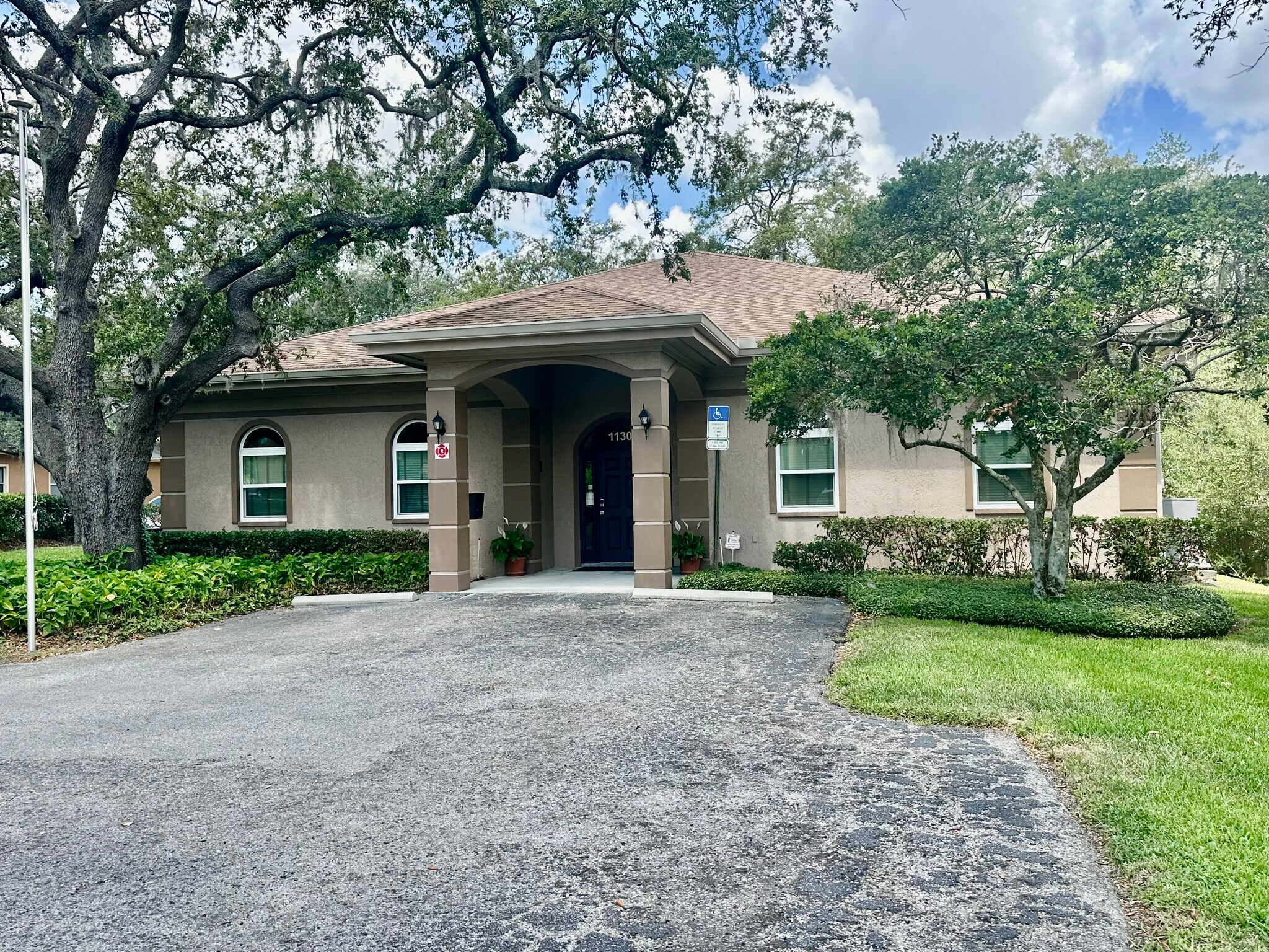 11308 N 53rd St, Temple Terrace, FL à vendre Photo de l’immeuble– Image 1 sur 12