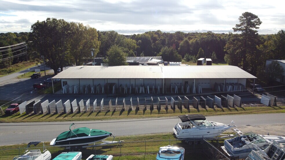 4857 N NC 16 Business Hwy, Denver, NC à louer - Photo de l’immeuble – Image 3 sur 6