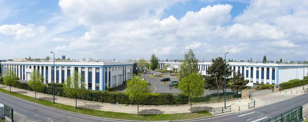86-114 Avenue Louis Roche, Gennevilliers à louer - Photo de l’immeuble – Image 3 sur 9