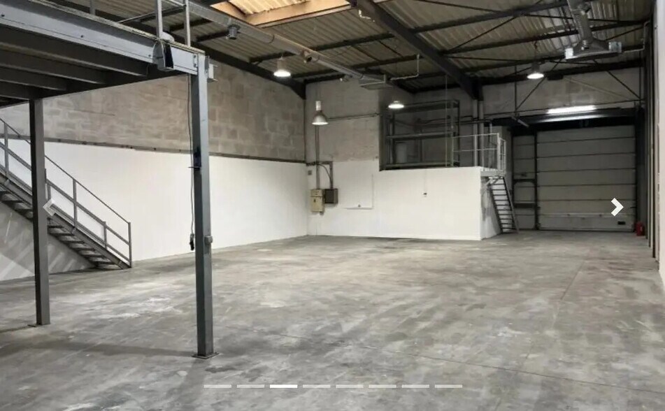 Bureau dans Bondy à louer - Photo de l’immeuble – Image 3 sur 4