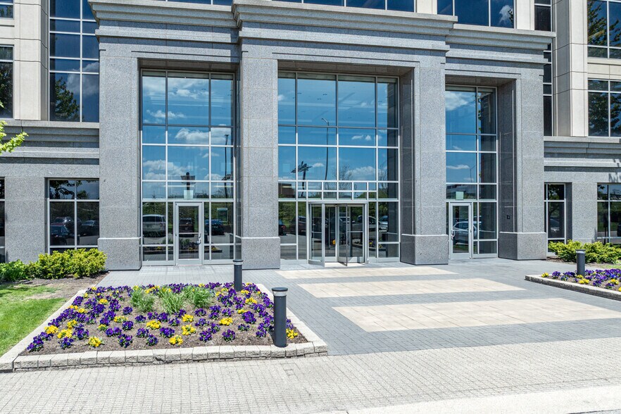 150 E Pierce Rd, Itasca, IL à louer - Photo de l’immeuble – Image 3 sur 5