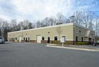 Plus de détails pour 3768 Peachtree Crest Dr, Duluth, GA - Local d'activités à louer