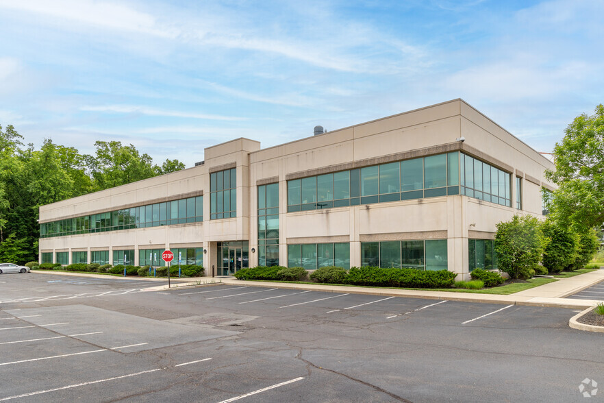 801 Princeton South Corporate Ctr, Ewing, NJ à louer - Photo de l’immeuble – Image 1 sur 7