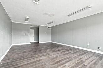 2140 Drew St, Clearwater, FL à louer Photo intérieure– Image 1 sur 9