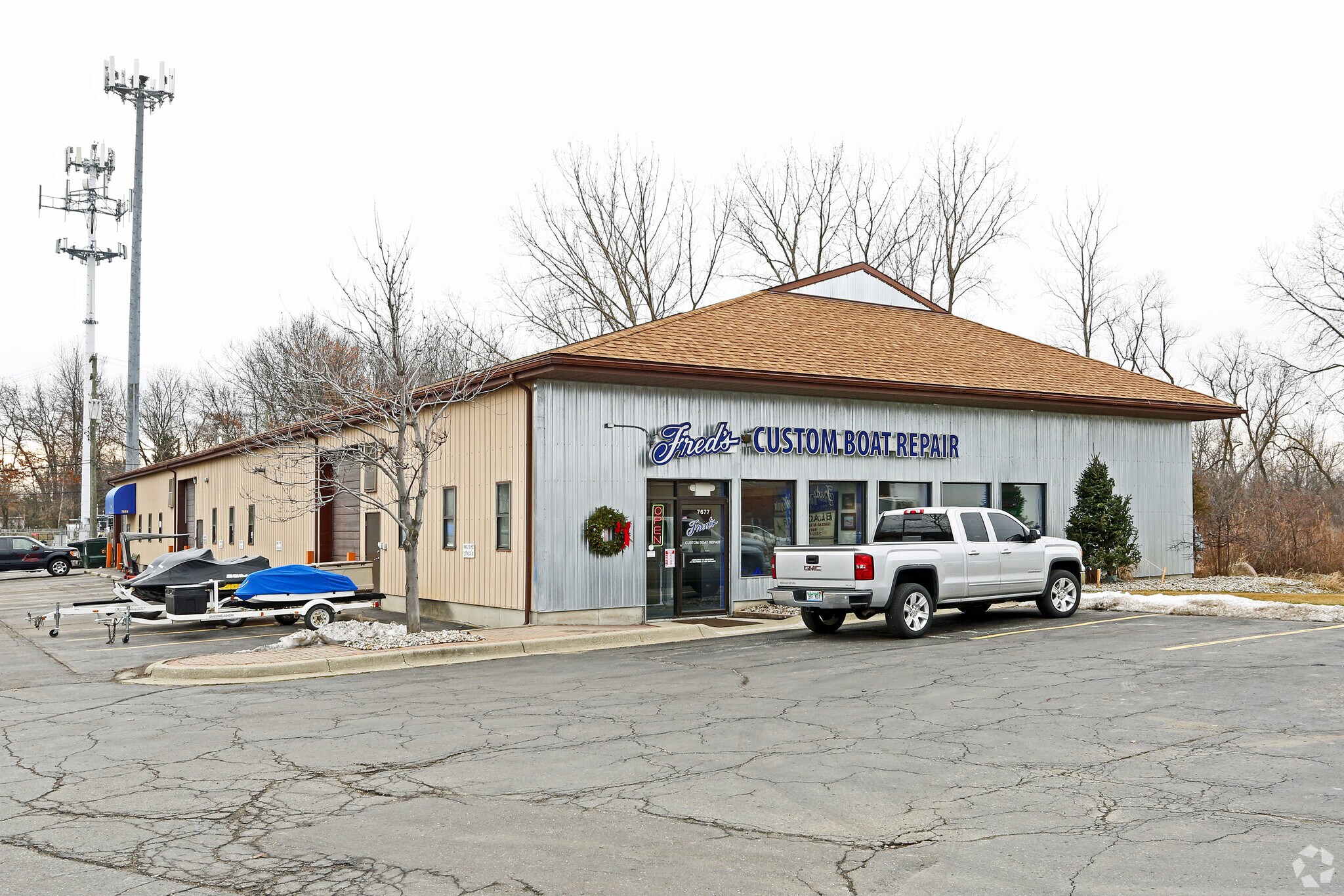 7677-7683 Highland Rd, Waterford, MI à vendre Photo principale– Image 1 sur 5