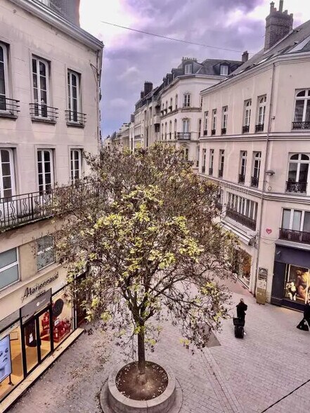Bureau dans Rouen à louer - Photo de l’immeuble – Image 3 sur 5