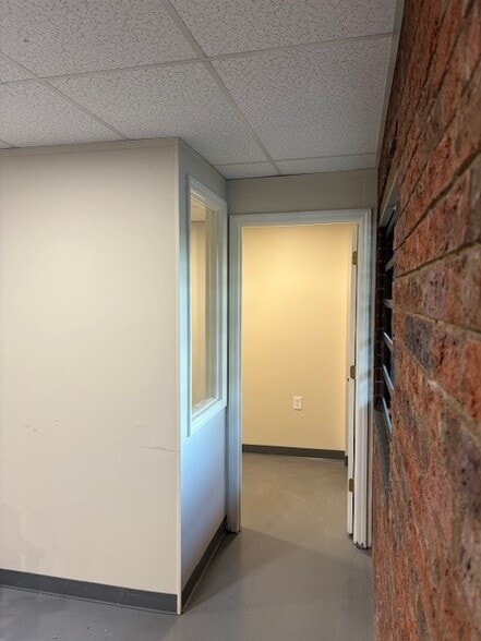 116 Westover Dr, High Point, NC à louer - Photo de l’immeuble – Image 3 sur 4