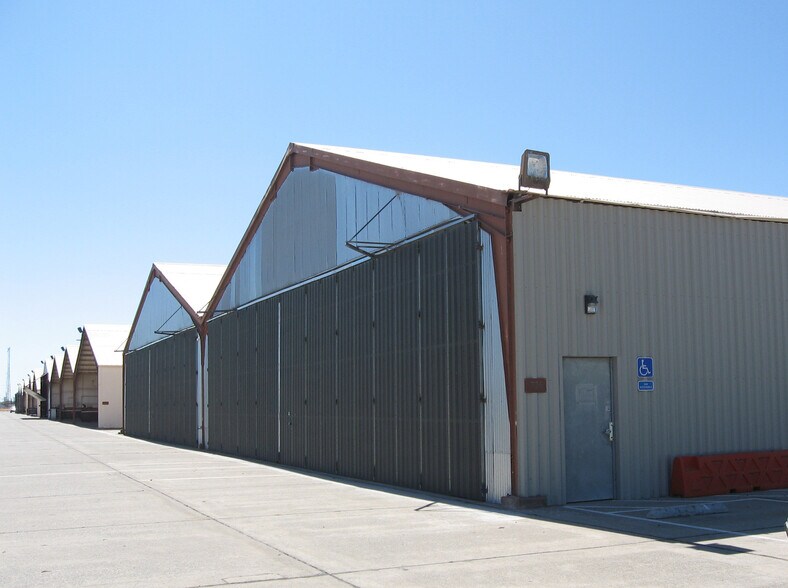 4923 Kilzer Ave, Mcclellan, CA à louer - Photo de l’immeuble – Image 3 sur 3