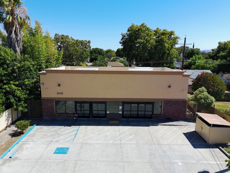349 Travis Blvd, Fairfield, CA à vendre - Photo de l’immeuble – Image 2 sur 11