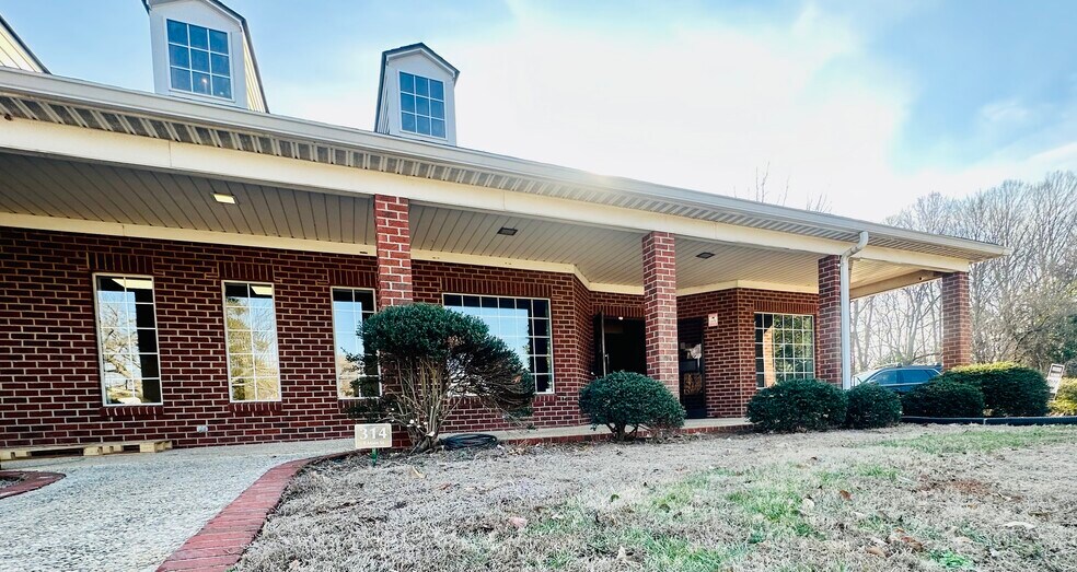 314 E Main St, Rockwell, NC à louer - Photo principale – Image 1 sur 35