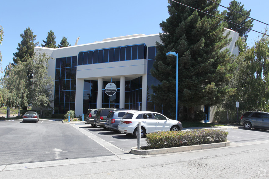 1390 El Camino Real, San Carlos, CA à louer - Photo de l’immeuble – Image 3 sur 5