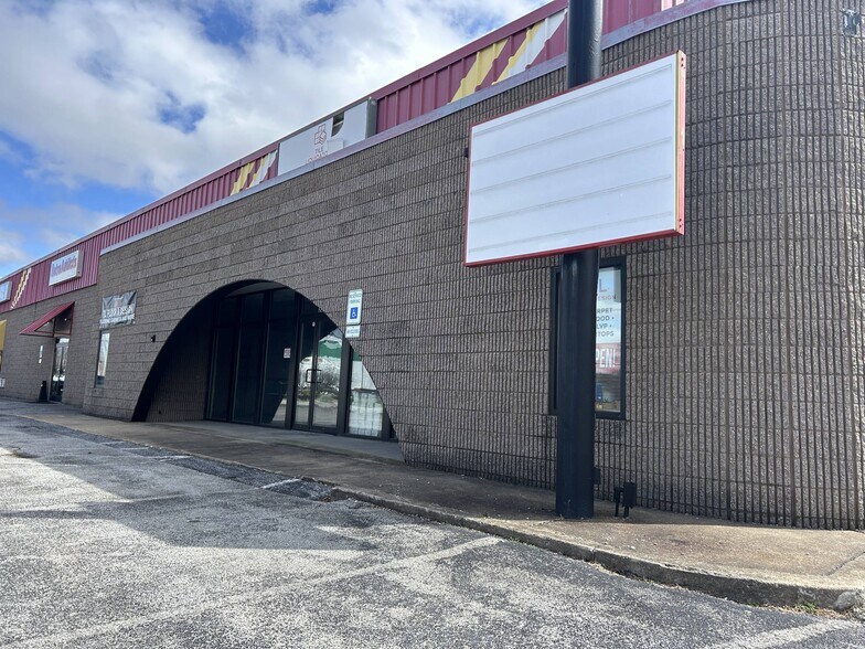 2290-2292 Industrial Hwy, York, PA à louer - Photo de l’immeuble – Image 2 sur 6