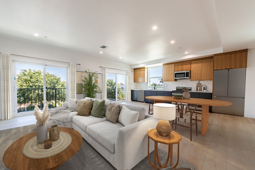1557 S Ogden Dr, Los Angeles, CA à vendre - Photo de l’immeuble – Image 2 sur 45