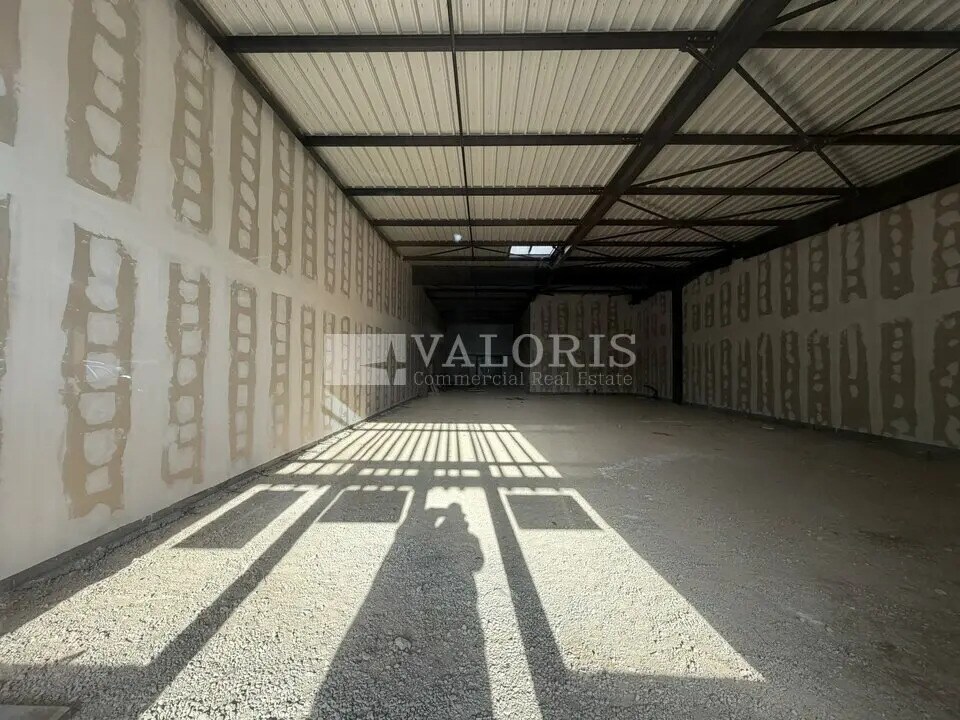 Local commercial dans Tignieu-Jameyzieu à louer Photo intérieure– Image 1 sur 5