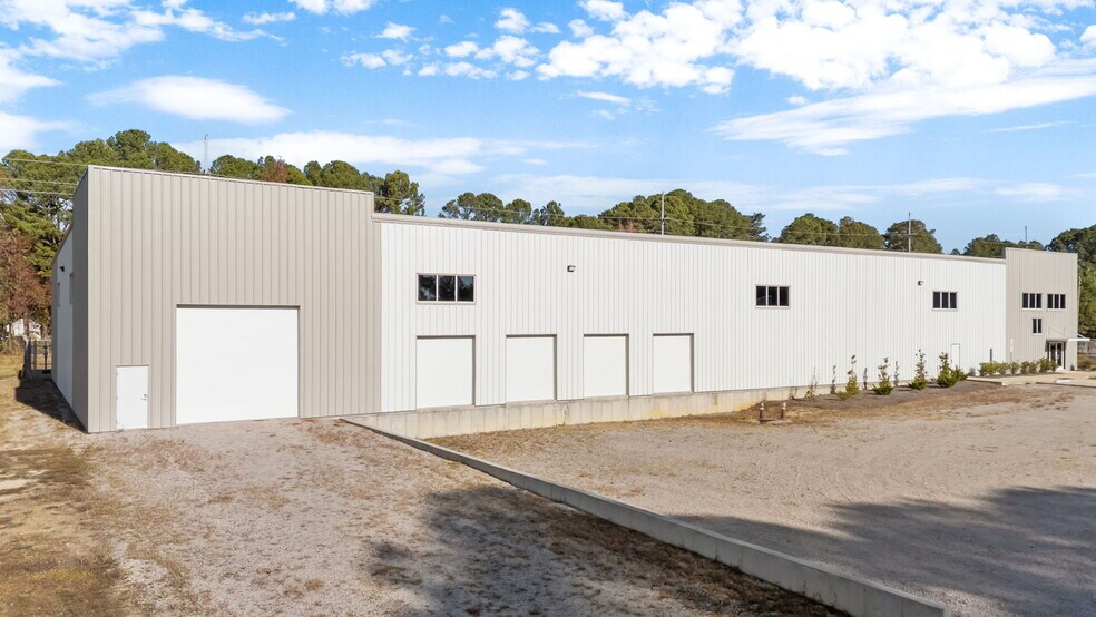 2111 Industrial Park Dr SE, Wilson, NC à louer - Photo de l’immeuble – Image 3 sur 19