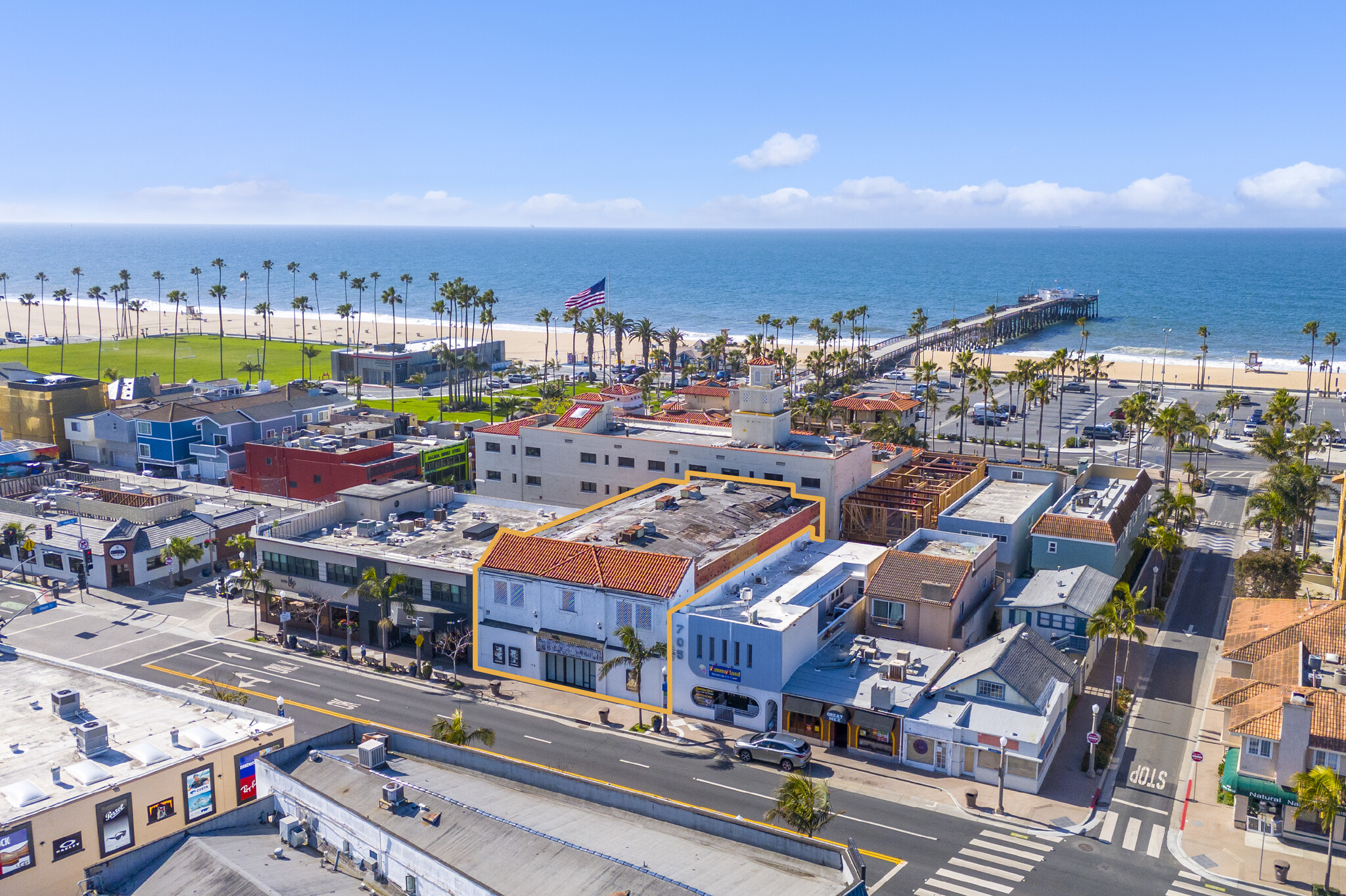 707 E Balboa Blvd, Newport Beach, CA à vendre Photo de l’immeuble– Image 1 sur 9