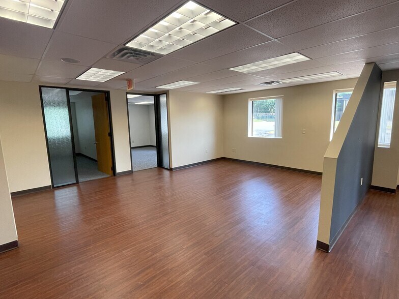 41 Sequin Dr, Glastonbury, CT à louer - Photo de l’immeuble – Image 3 sur 9