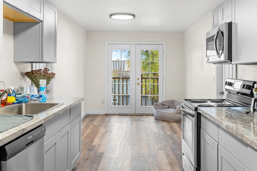 1133 Buena Vista Ave, Reno, NV à vendre - Photo de l’immeuble – Image 2 sur 15