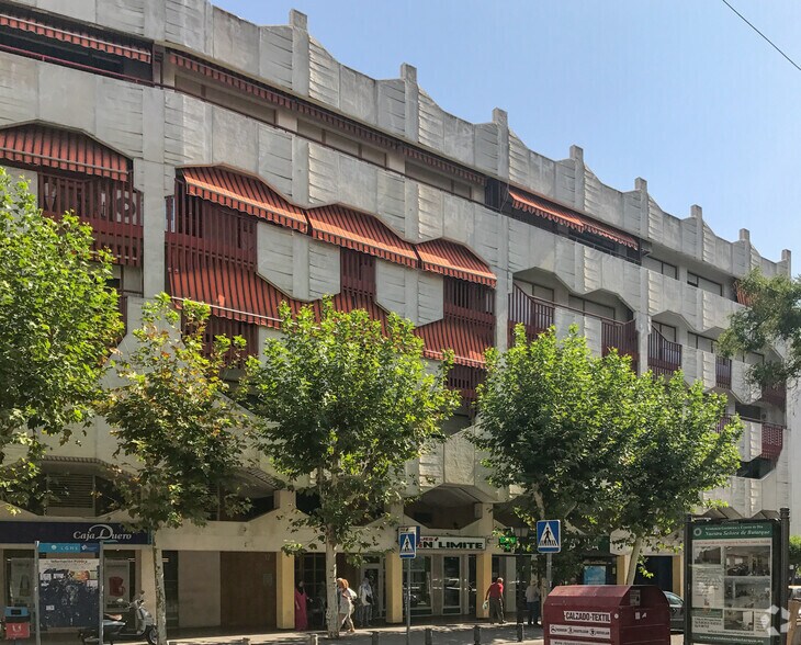 Plaza España, 12, Leganés, Madrid à vendre - Photo de l’immeuble – Image 2 sur 3
