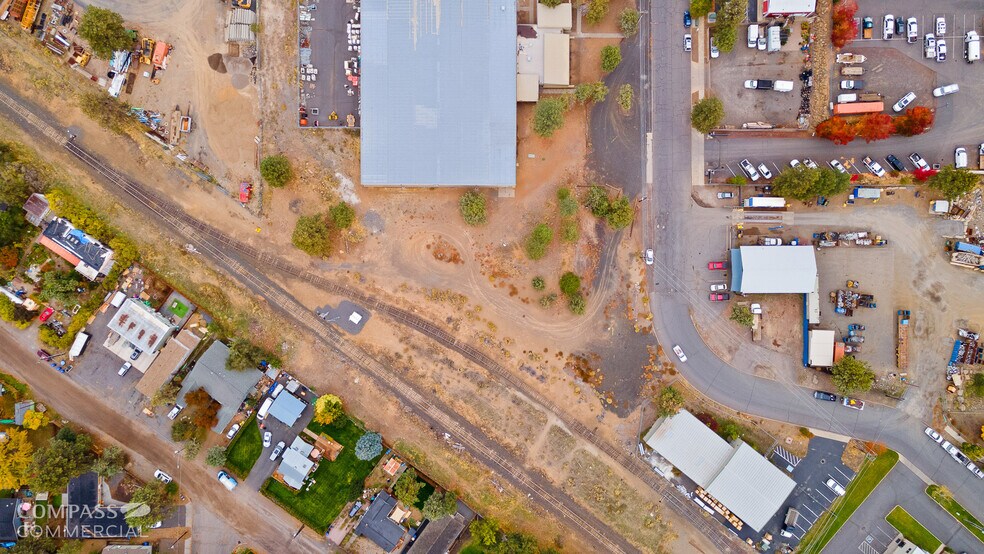 135 SE 5th St, Bend, OR à vendre - Photo de l’immeuble – Image 2 sur 4