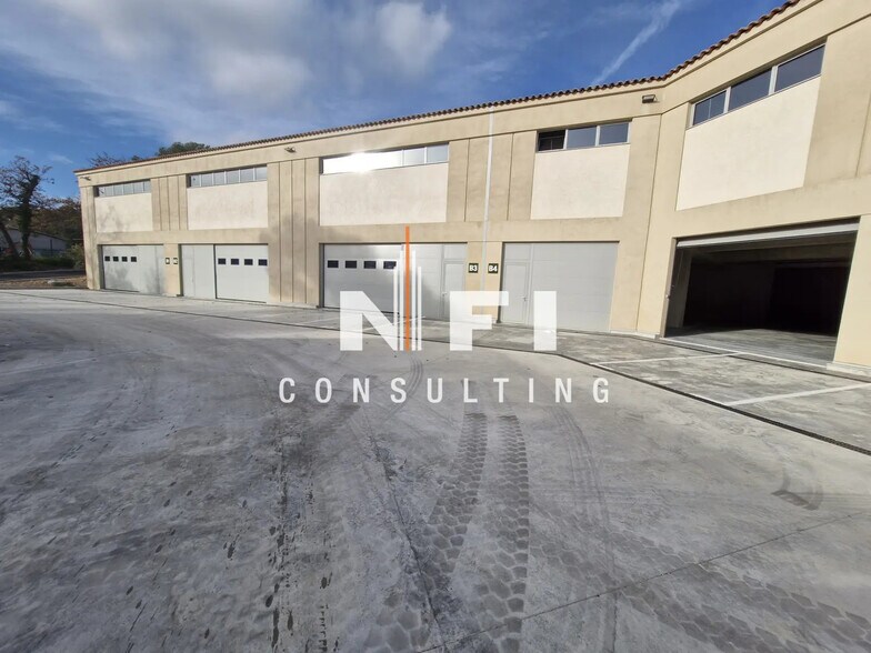 Local d’activités dans Valbonne à louer - Photo de l’immeuble – Image 1 sur 3