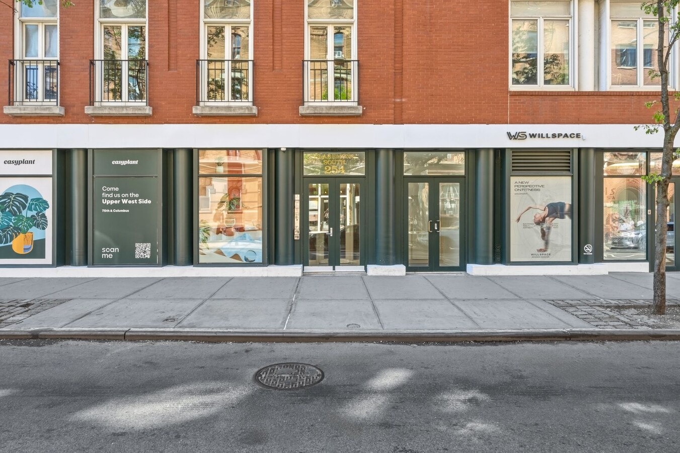 254 W 10th St, New York, NY 10014 - Lot COMM C - - Photo intérieure - Image 2 of 8