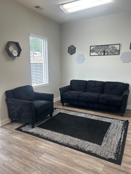 11759 Asheville Hwy, Inman, SC à louer - Photo de l’immeuble – Image 3 sur 8