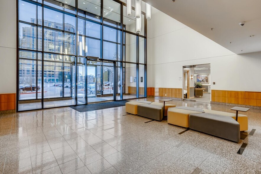 225 Union Blvd, Lakewood, CO à louer - Photo intérieure – Image 1 sur 22