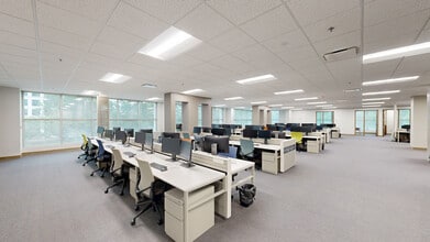 3701 Arco Corporate Dr, Charlotte, NC à louer Numérisation 3D Matterport– Image 1 sur 14