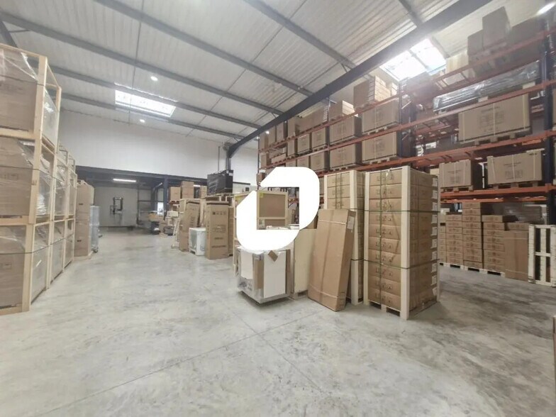 Local d’activités dans Bailly-Romainvilliers à louer - Photo de l’immeuble – Image 3 sur 8