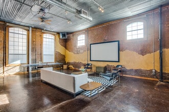 4312 Elm St, Dallas, TX à louer Photo de l’immeuble– Image 2 sur 6