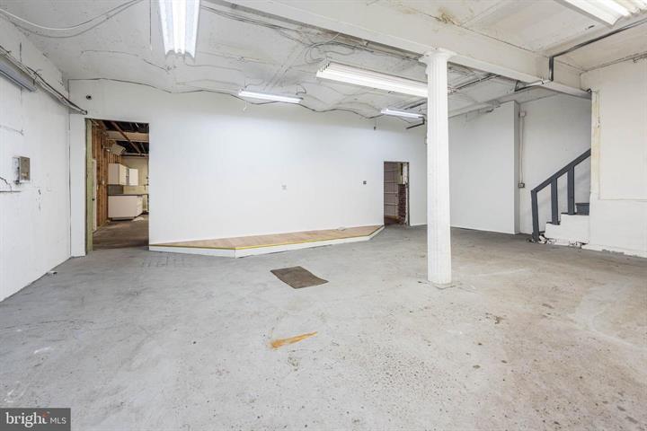 242 S Dean St, Baltimore, MD à louer - Photo de l’immeuble – Image 2 sur 23
