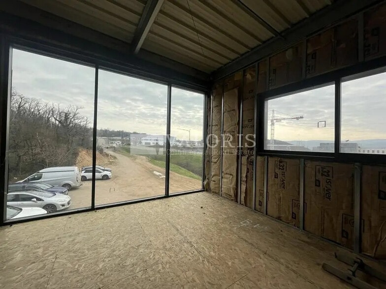 Bureau dans Ternay à louer - Photo intérieure – Image 3 sur 5