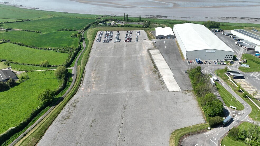 Severn Distribution Centre, Berkeley à louer - Photo de l’immeuble – Image 2 sur 2