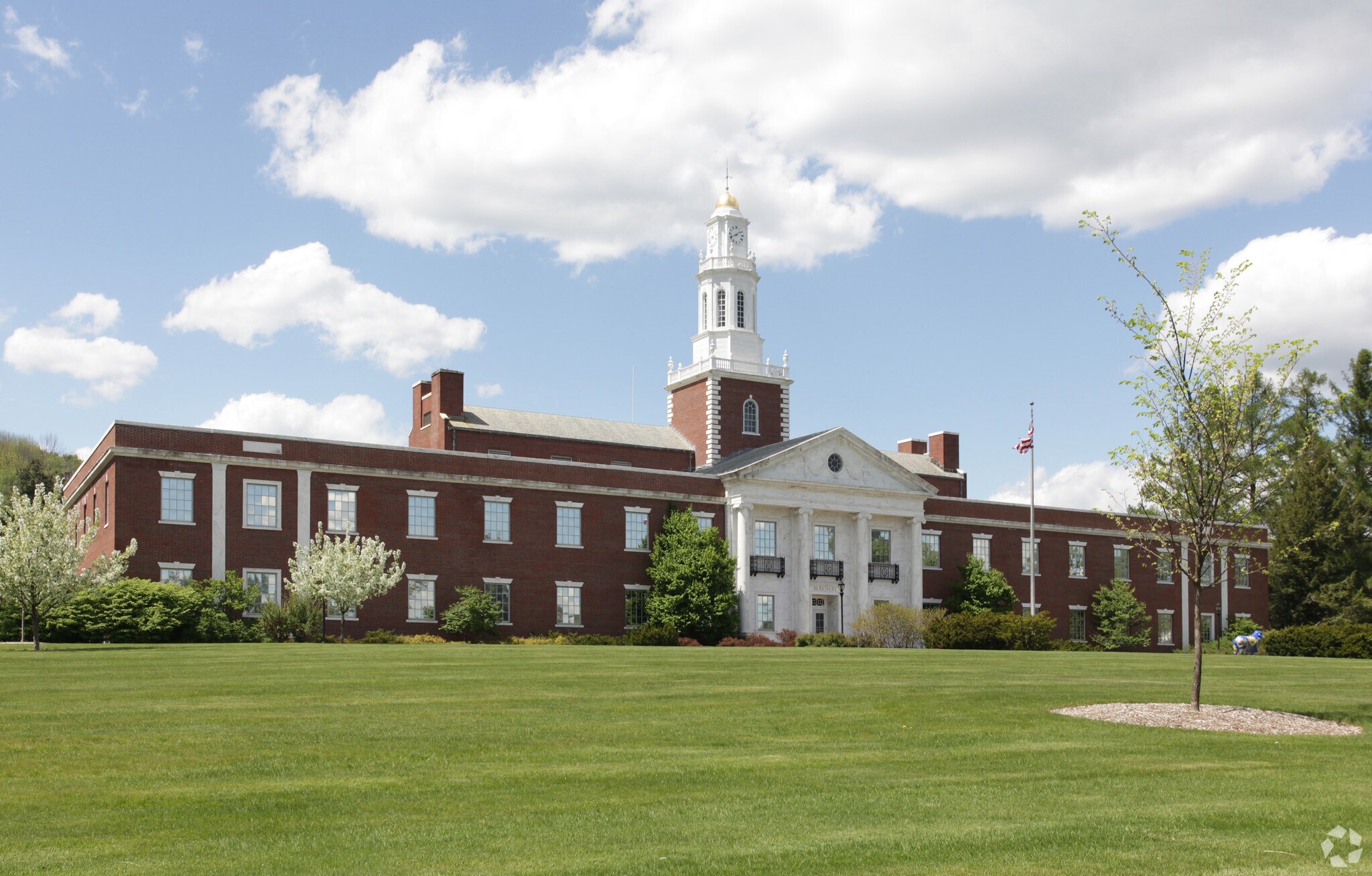 700 South St, Pittsfield, MA à vendre Photo de l’immeuble– Image 1 sur 2