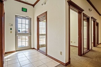 1006 24th Ave NW, Norman, OK à vendre Photo intérieure– Image 1 sur 17