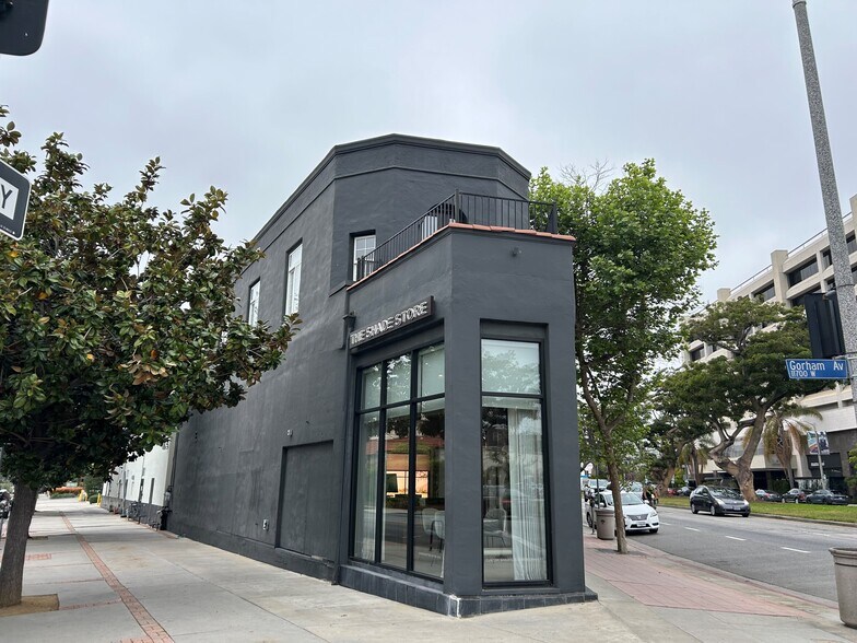 11752 San Vicente Blvd, Los Angeles, CA à louer - Photo de l’immeuble – Image 1 sur 19