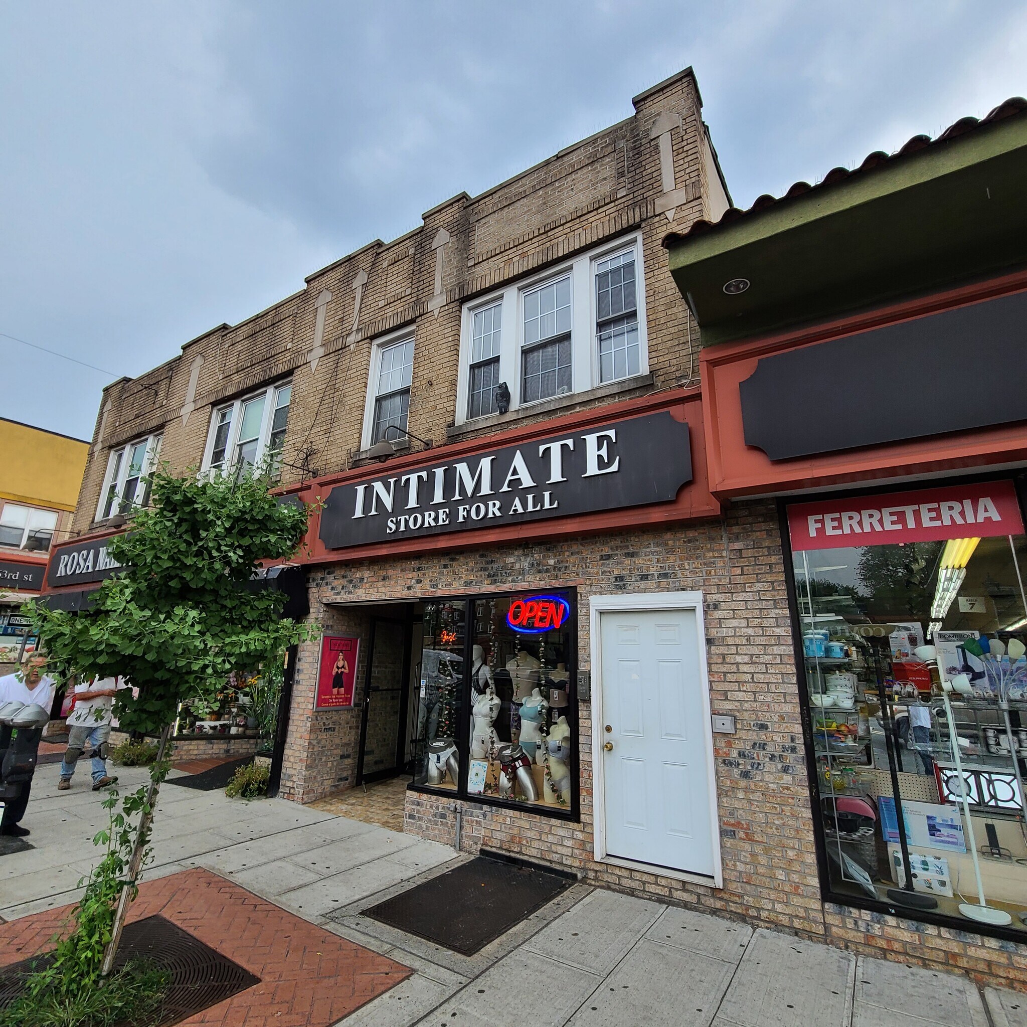 6224 Bergenline Ave, West New York, NJ à louer Photo principale– Image 1 sur 14