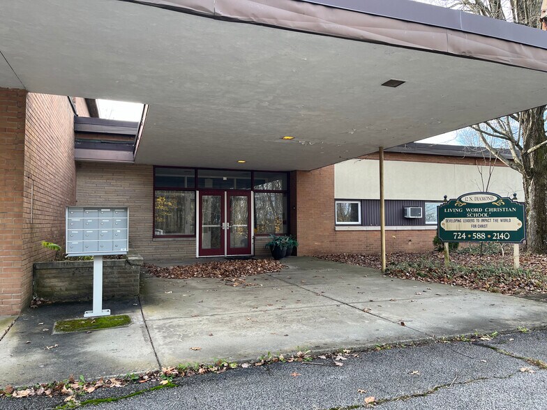 12 N Diamond St, Greenville, PA à vendre - Photo de l’immeuble – Image 2 sur 6