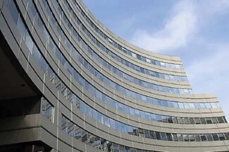 Plus de détails pour 7-11 Place Des Cinq Martyrs Du Lycée Buffon, Paris - Bureau à louer
