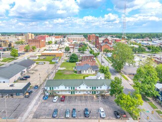 Plus de détails pour 820 Poplar St, Terre Haute, IN - Logement à vendre