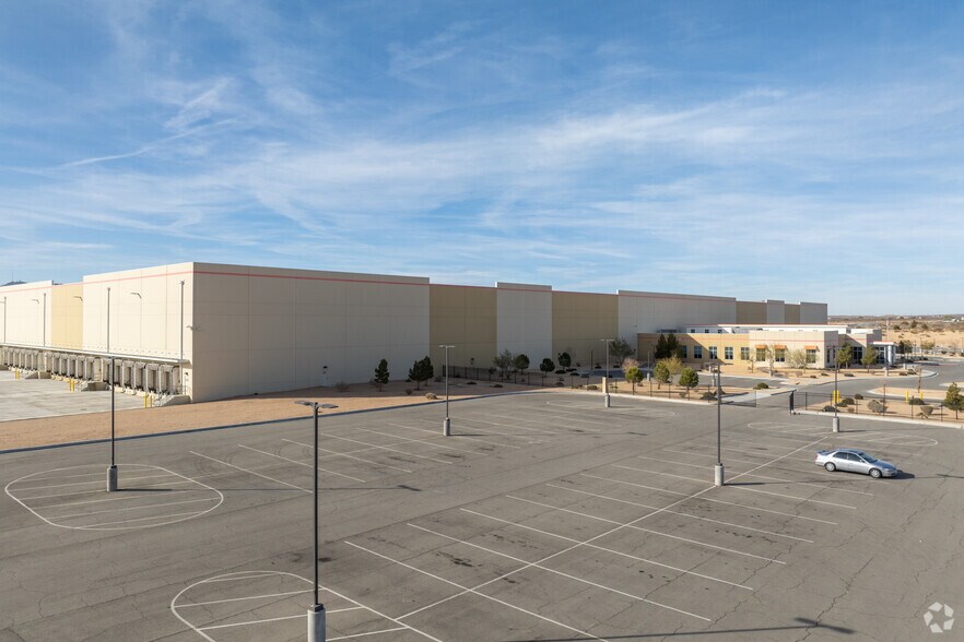 18880 Navajo Rd, Apple Valley, CA à louer - Photo de l’immeuble – Image 2 sur 9
