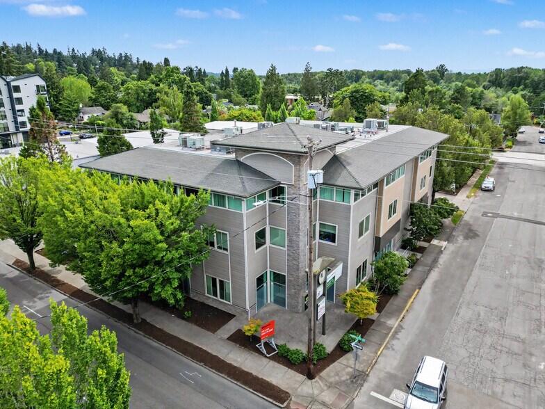 925-935 Commercial St SE, Salem, OR à vendre - Photo de l’immeuble – Image 3 sur 13
