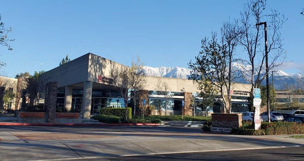 9483 Haven Ave, Rancho Cucamonga, CA à vendre - Photo de l’immeuble – Image 3 sur 3