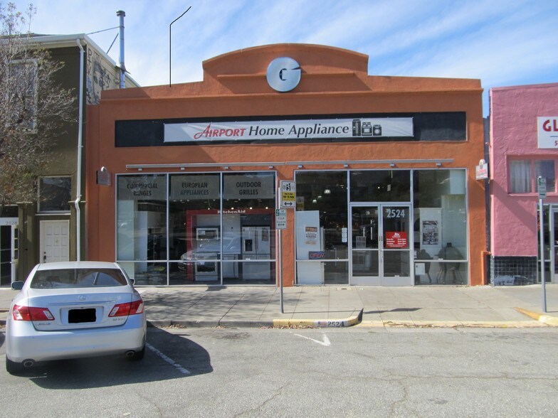 2524 Shattuck Ave, Berkeley, CA à louer - Photo de l’immeuble – Image 2 sur 9