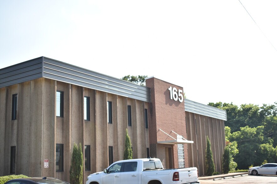 165 W South St, Hernando, MS à louer - Photo de l’immeuble – Image 2 sur 9