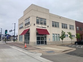 325 E Madison St, Eau Claire, WI à louer Photo intérieure– Image 2 sur 3